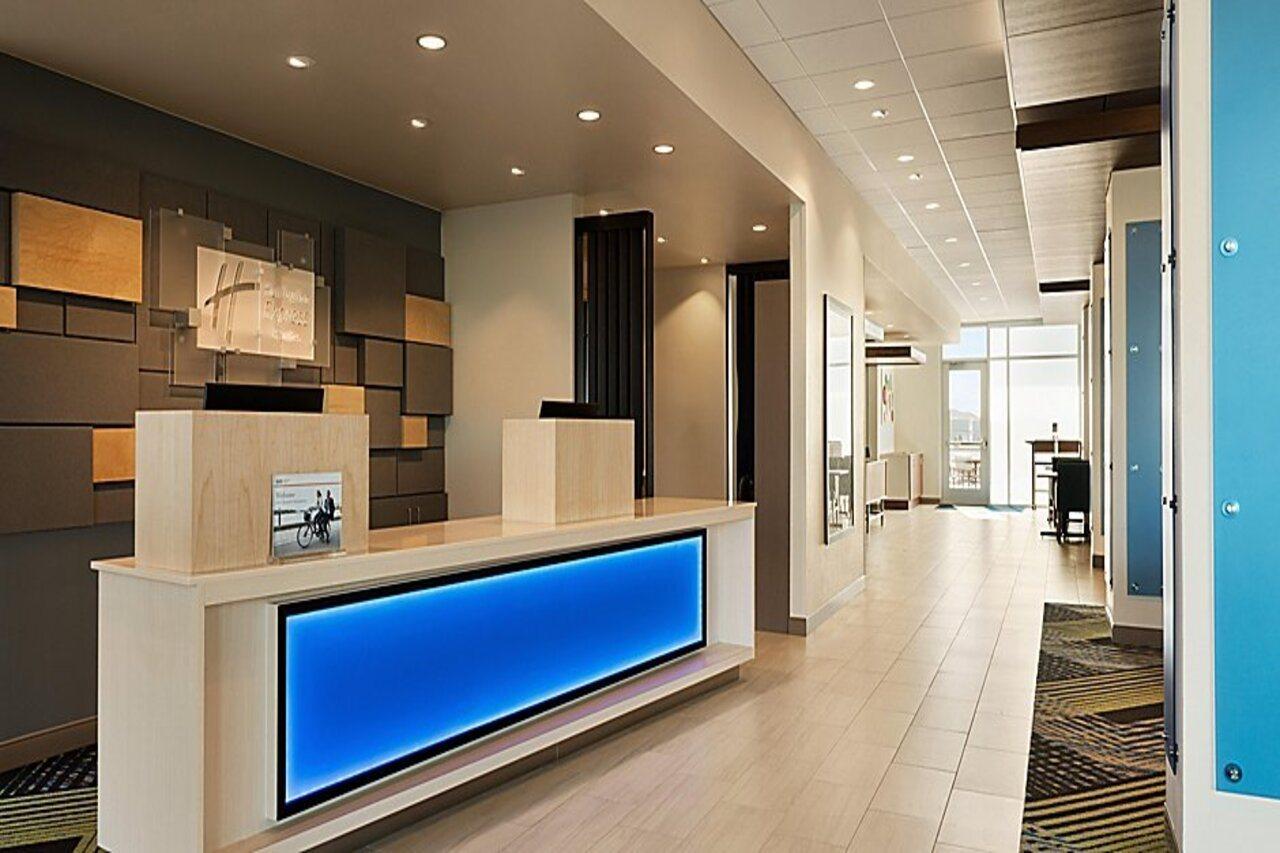 Holiday Inn Express & Suites - Beaver Dam By Ihg Esterno foto